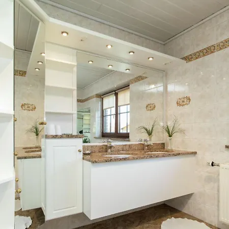 Spacious In The Ardennes With Sauna Ferienhaus Nieder-Emmels