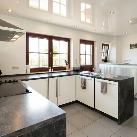 Spacious In The Ardennes With Sauna Ferienhaus Nieder-Emmels